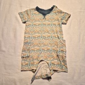 Tea Collection boys size 18-24 months dot design romper VVGUC